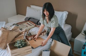 How Does Decluttering and Organization Impact Mental Clarity and Focus?